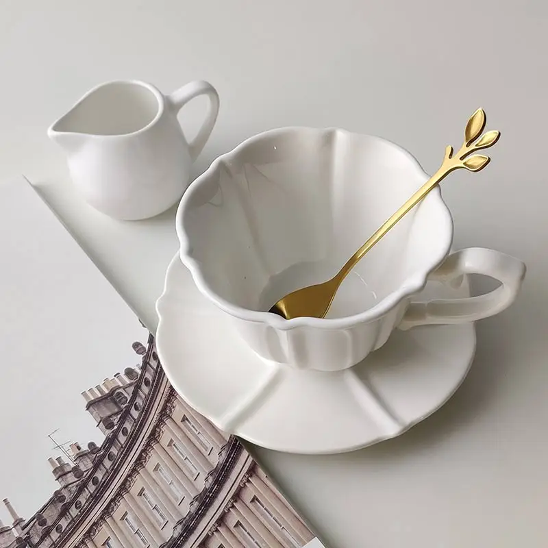 

250ml European Style Pure White Ceramic Cups Plates French Breakfast Mug Afternoon Tea Cup Plates Vintage Latte Coffee Cups