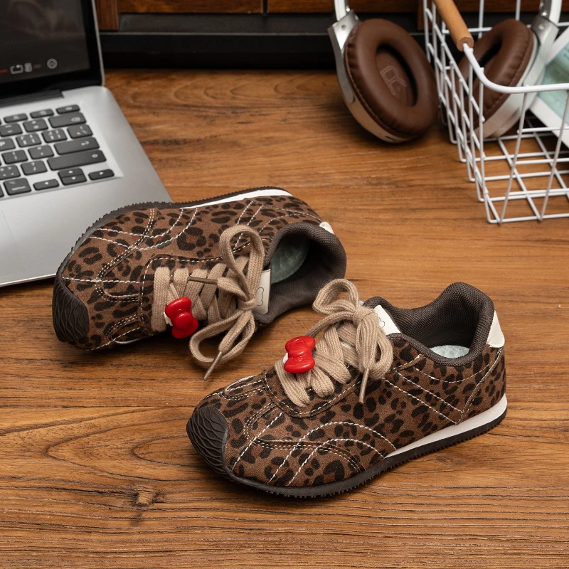 Fashion Girls' Shoes 2026 Autumn New Kids Casual Shoes Retro Versatile Girls' Sneakers Comfort Anti Slip Kids Training Shoes