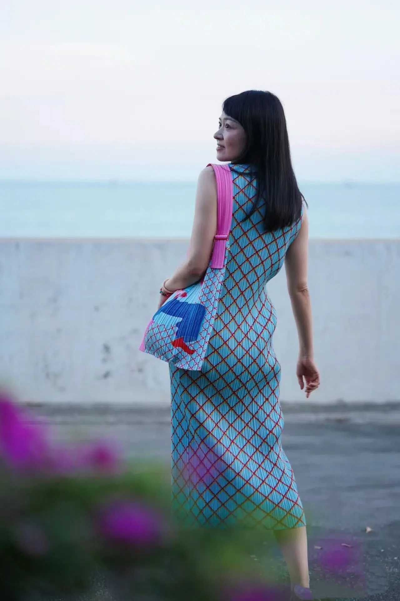 

YUDX Light Blue Red Rhombus Print Sleeveless Pleated Midi Dress Slim Fit Soft Fabric Casual Daily Wear 2025 Trendy Chic Ensemble