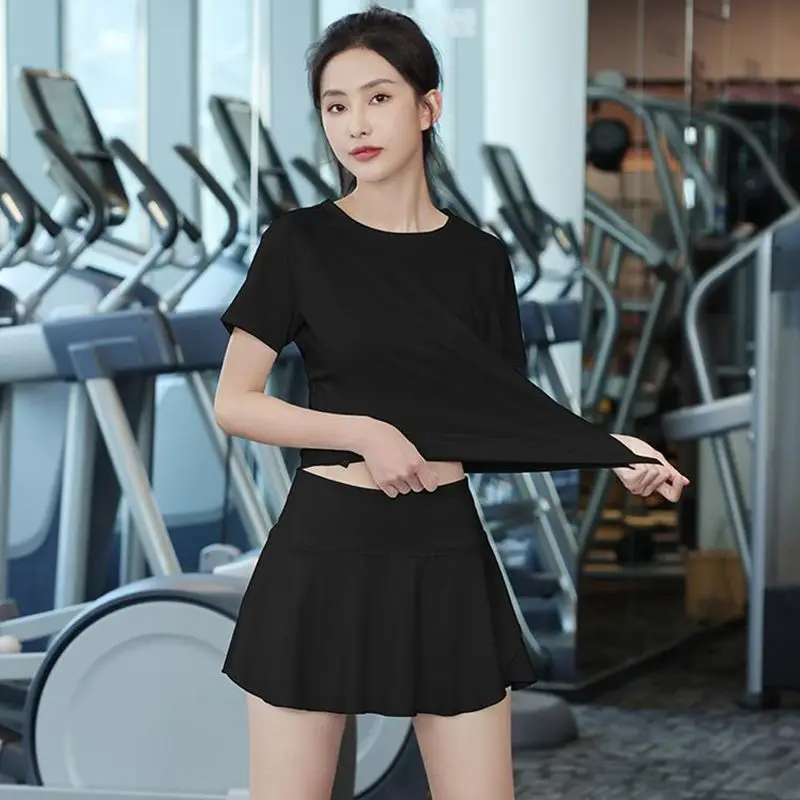 Summer Loose Quick Drying Fitness Exercise Yoga Running Zipper Pocket Short Sleeved T-Shirt Half Skirt Two-Piece Set