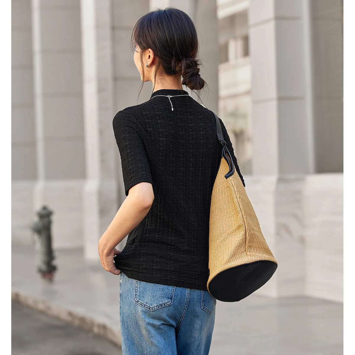 เสื้อยืดผู้หญิง Vimly รุ่นเรียบง่าย ปี 2025 ตกแต่งด้วยลูกไม้ ทรงเข้ารูป แขนยาว สไตล์เรียบหรู รุ่น A2860