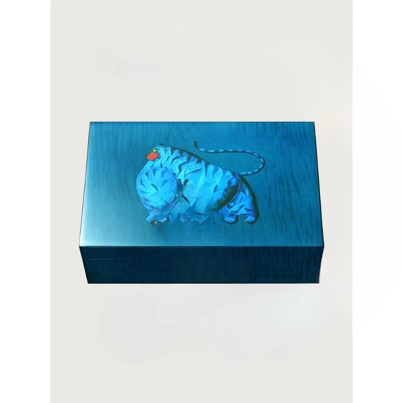 

Treasure cigar box, crystal lacquered cedar mellow box
