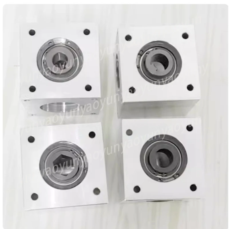 4242 Type 90 Degree Bevel Gear Transmission, Speed Ratio 11 Right Angle Gearbox, Shaft Hole, Keyway, Hexagonal D Hole