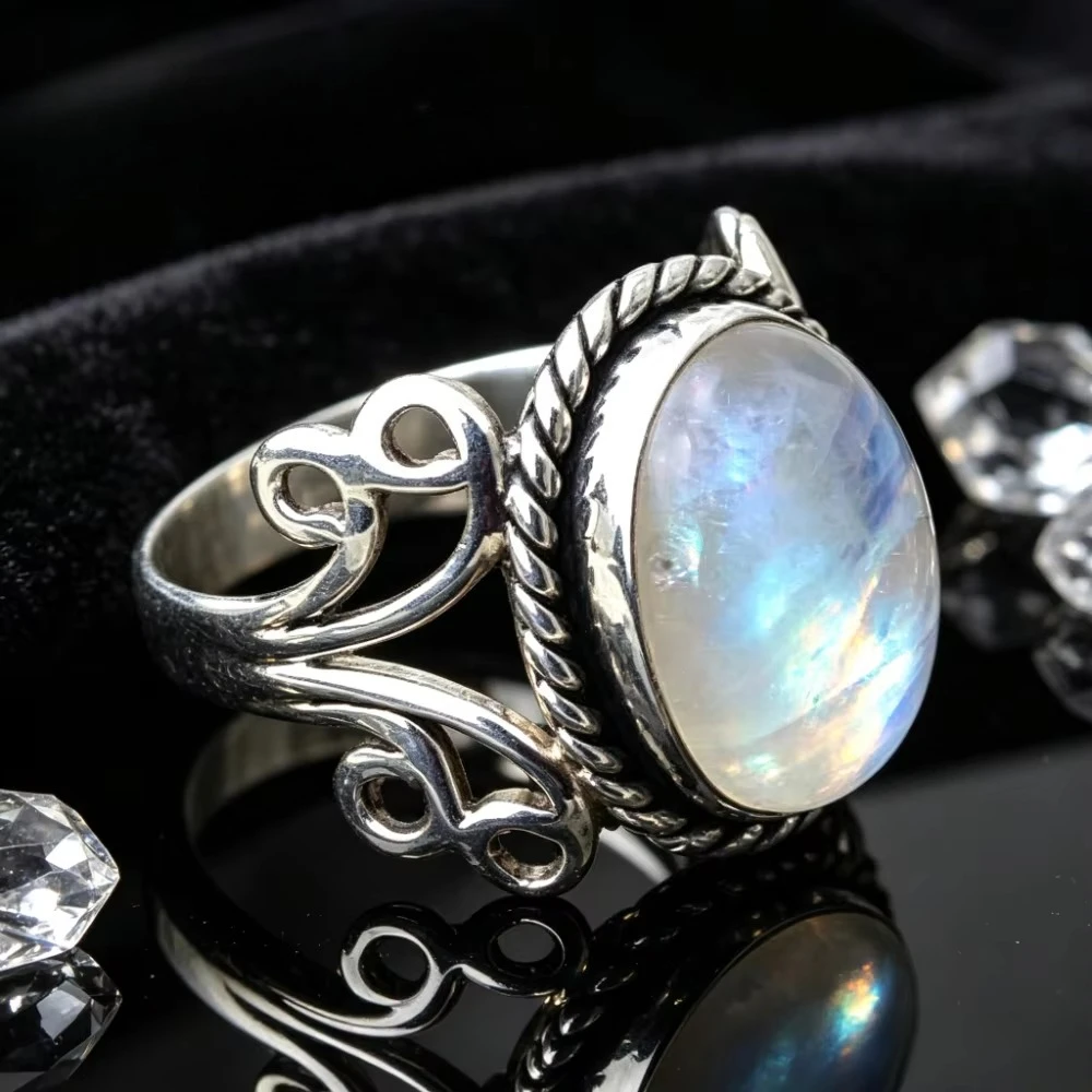 Luxurious 925 sterling silver new best-selling moonstone ring, an extravagant jewelry item