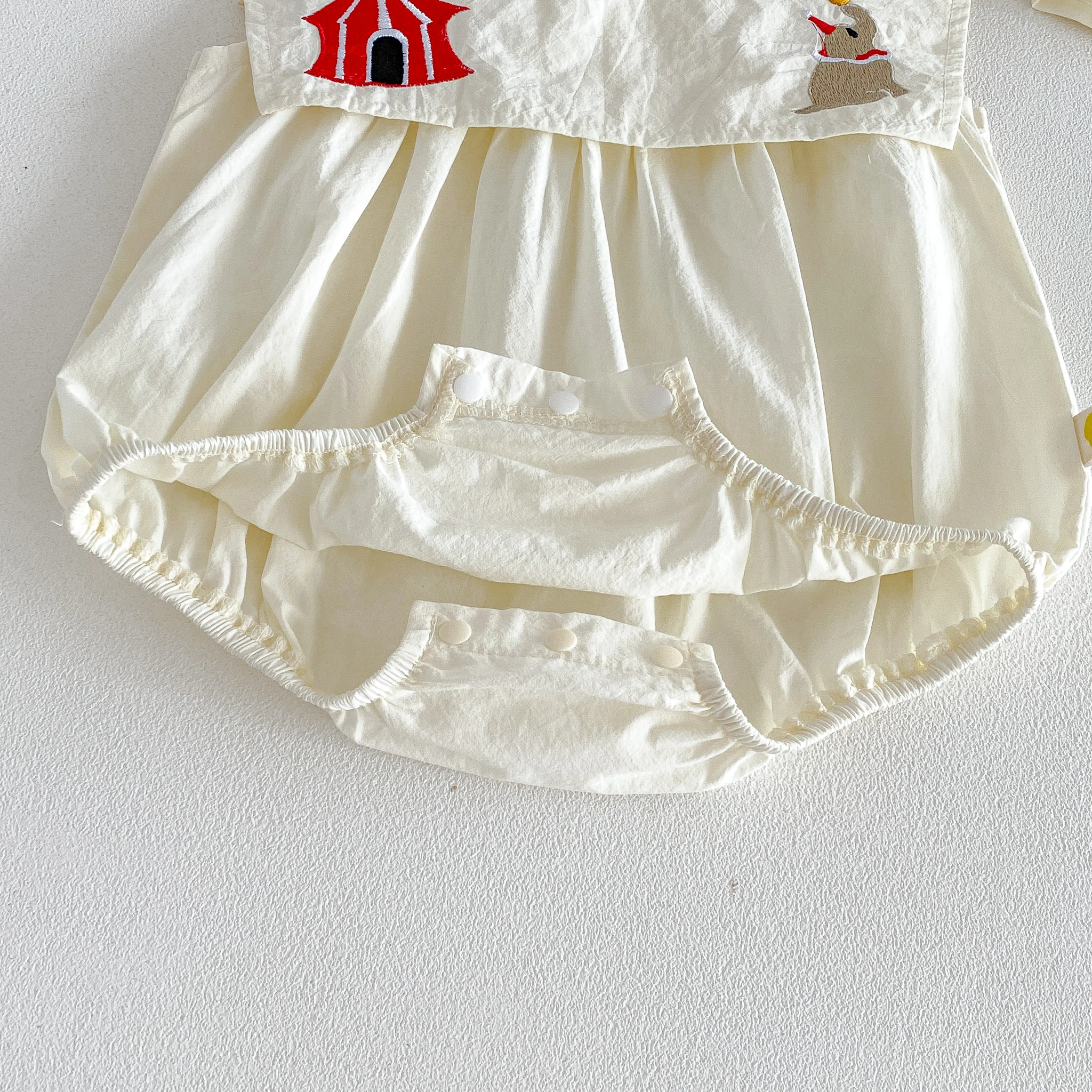 Neu eingetroffen: Baby-Wickelkleid für Mädchen, ärmelloser Sommer-Strampler im koreanischen Stil – Detail 7
