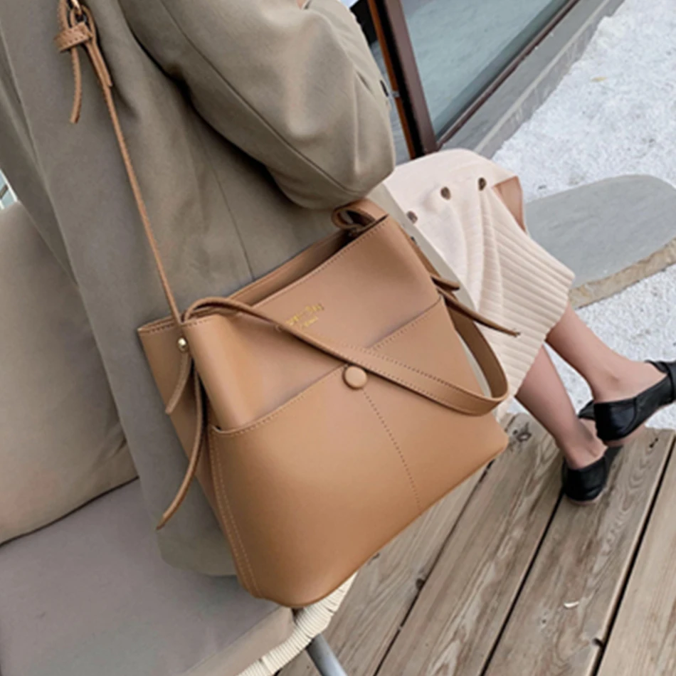 Solid Color Buckets Bag for Women Designer Shoulder Bags Luxury Soft Leather Crossbody Bag Large Capacity Tote Ladies Big Purses