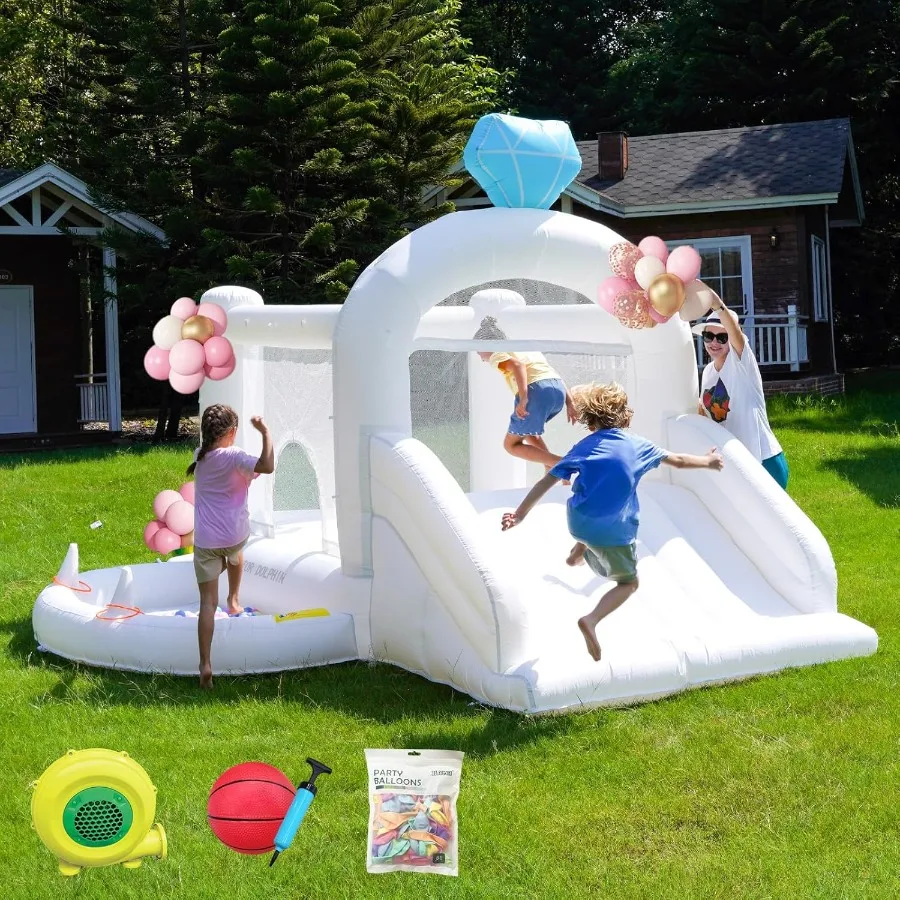 Weißes aufblasbares Hüpfhaus für Kinder im Alter von 3 bis 6 Jahren mit Bällebadern und integriertem Gebläse. Ideal Springburg für den Innen- und Außenbereich für die Geburt