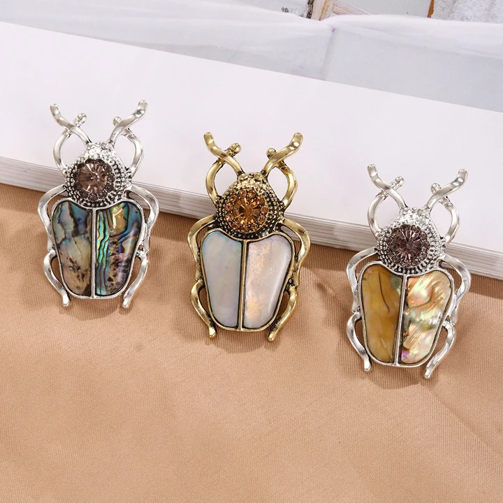 European and American fashion retro Beetle environmental protection brooch insect alloy chest flower women's brooch accessories