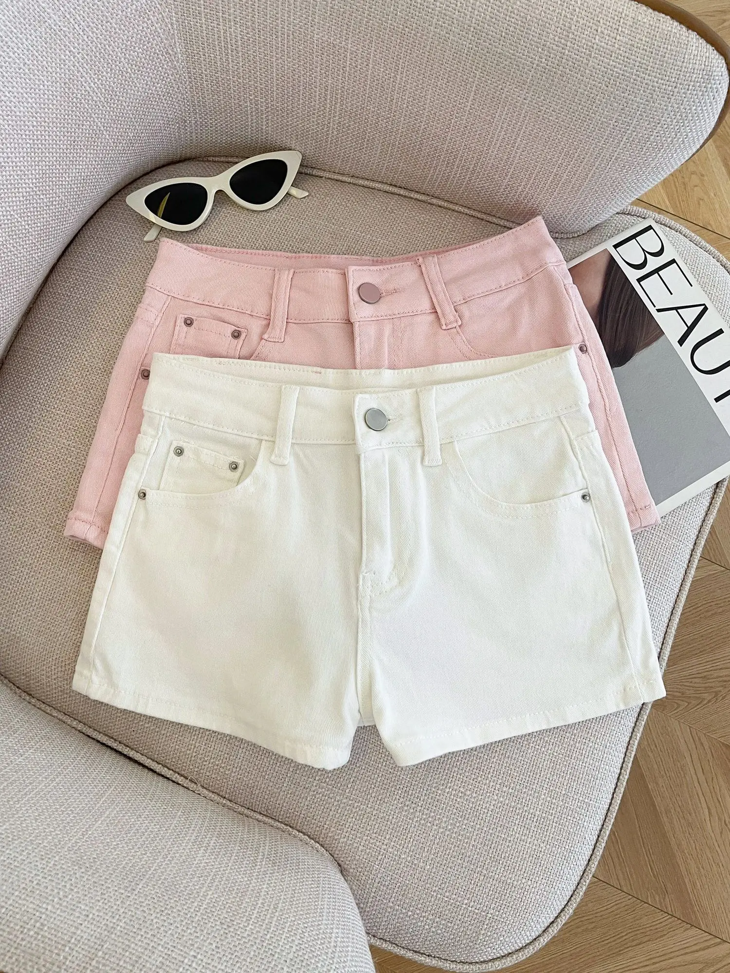 Sexy High Waist Denim Super Shorts Women's Summer Back Pocket Embroidered Flower Hip Hot Pants