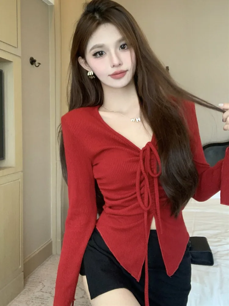 

Slimming V-Neck Base Shirt Women's Outerwear Asymmetrical Slit Design Pleated Pure Desire Style Short Korean Commute Style