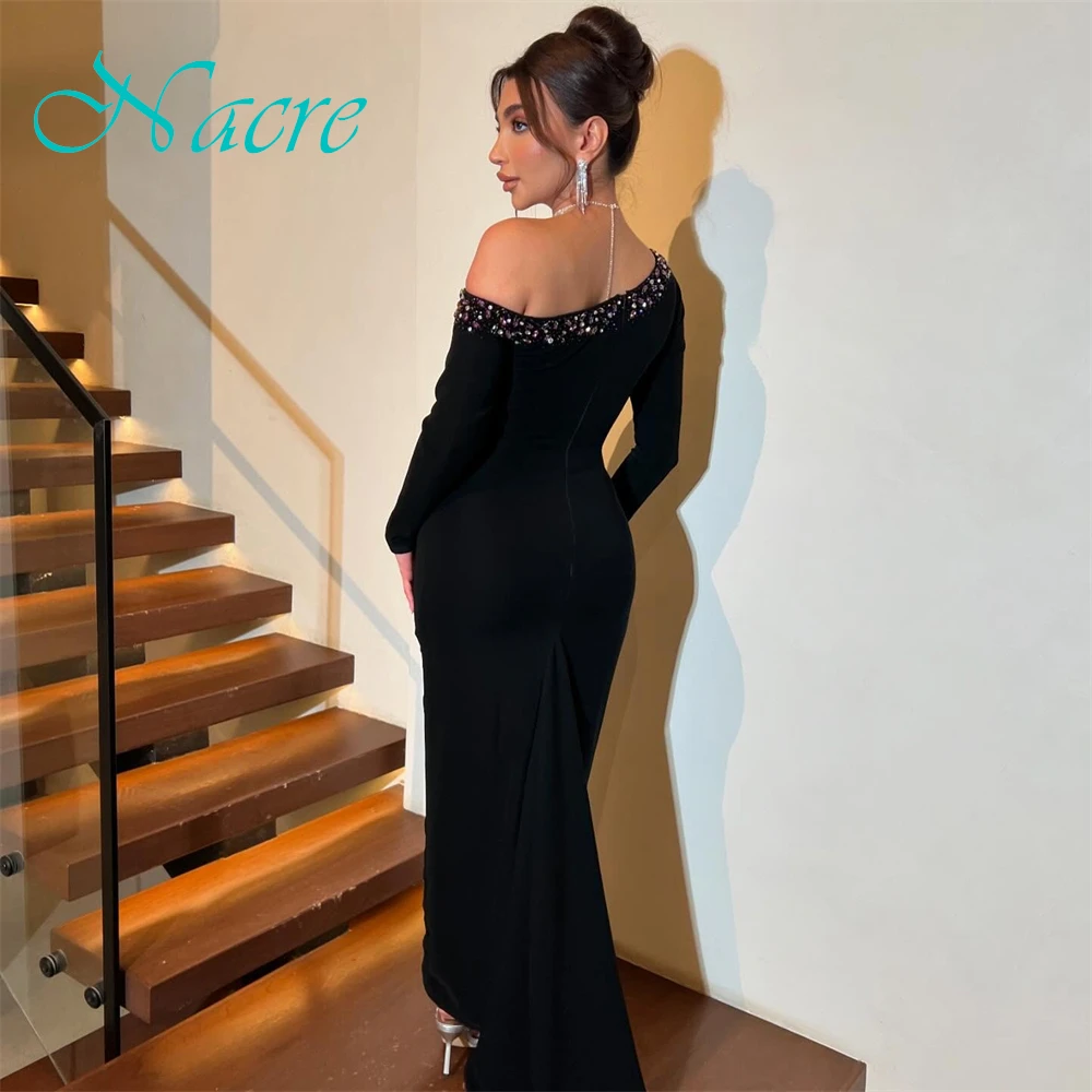 ชุดราตรีผ้าเจอร์ซีย์เรียบง่ายแบบกำหนดเอง ชุดเดรสคอเรือที่ละเอียดอ่อน ชุดเดรสแขนยาวคริสตัล ชุดโอกาสพิเศษ