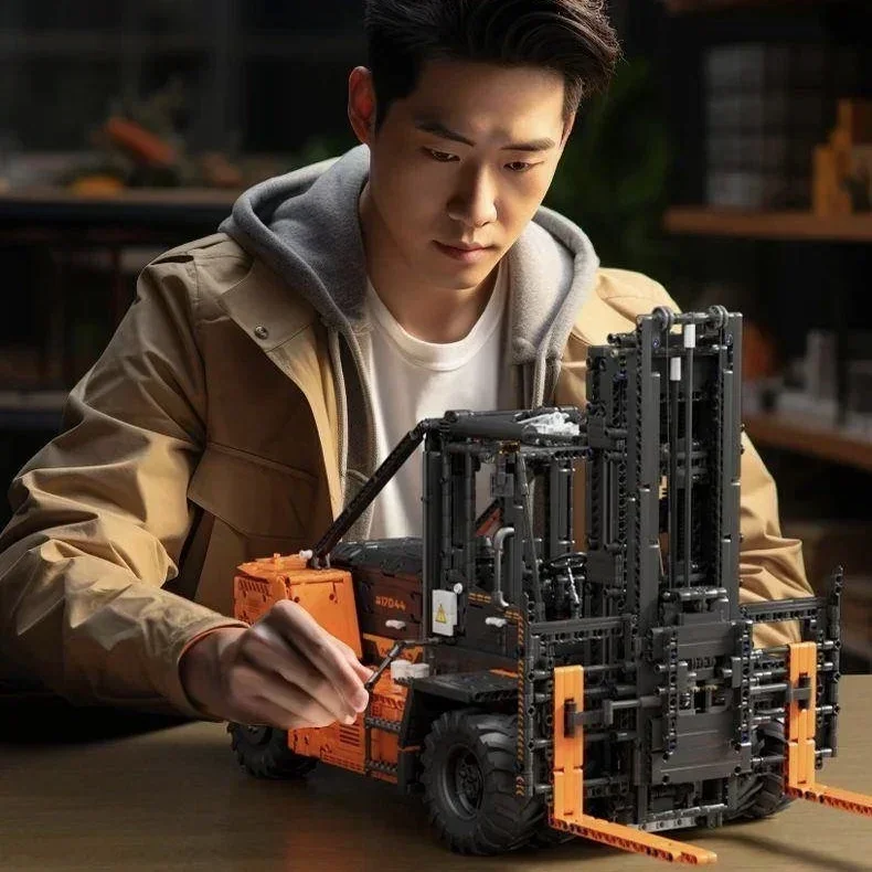 Technical App-Controlled Heavy-Duty Forklift RC Truck Construction Machine Model Mould King Building Blocks Toys Christmas Gift