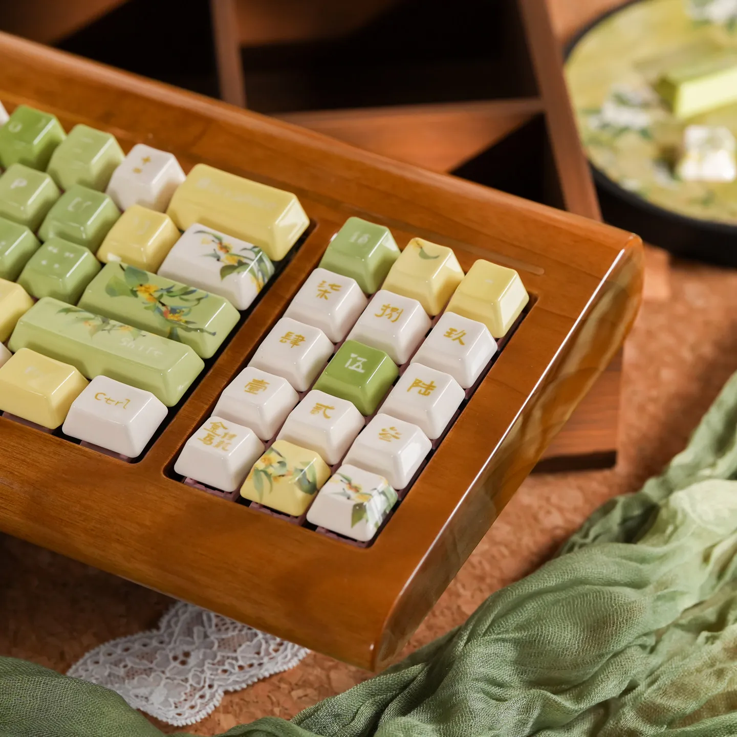URE Jin Gui Longjing Keramik-Tastenkappen-Set EdgeLit Mechanische Tastatur Personalisierte Tastenkappen für Cherry Maßgeschneiderte Ästhetische Blumenmotive – Detail 9