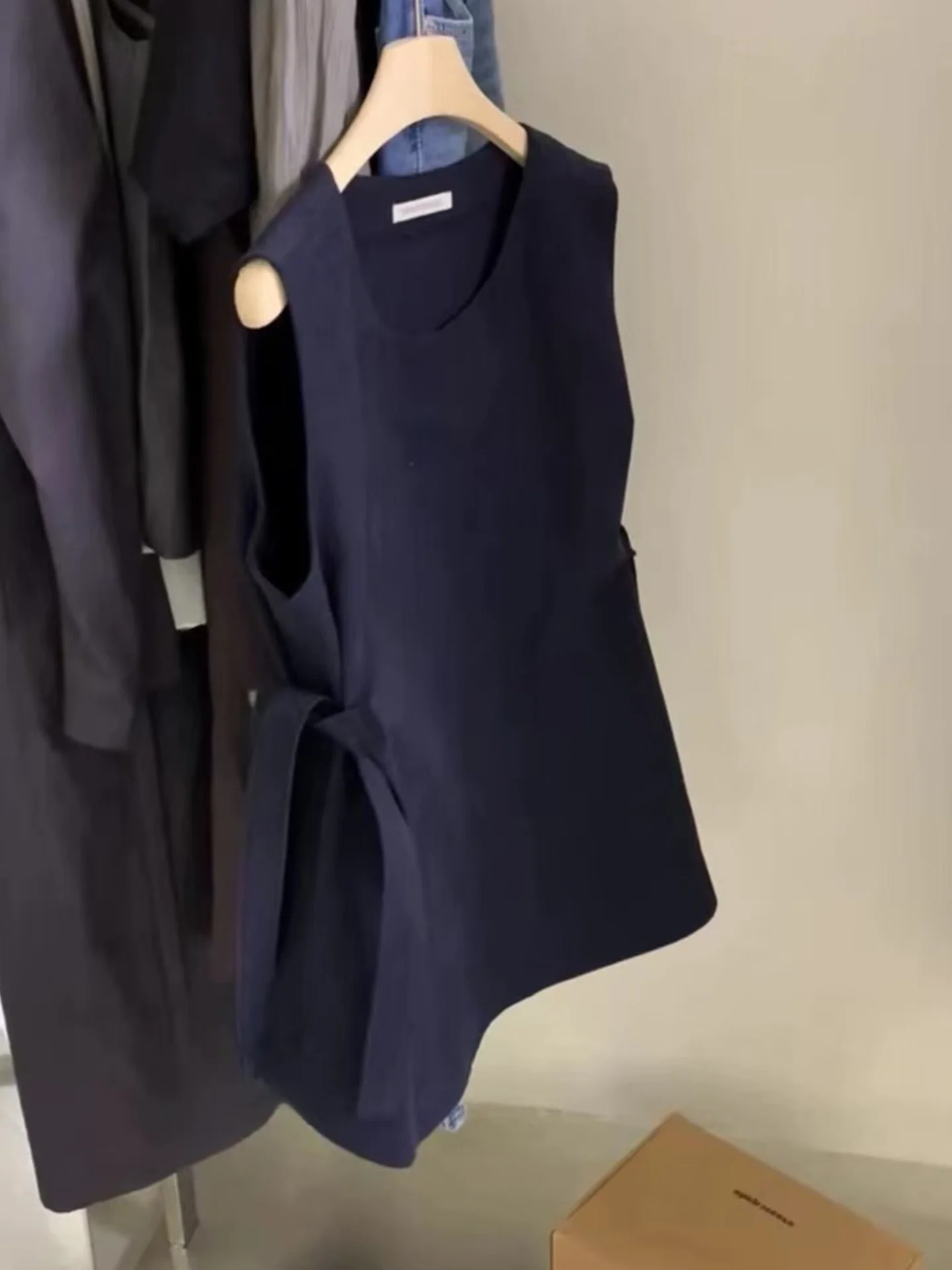 Faionable صيف جديد فضفاض المرأة لون نقي مربوط Svel irt الكورية Sle مستقيم قطع ارتداء اليومي سترة بال