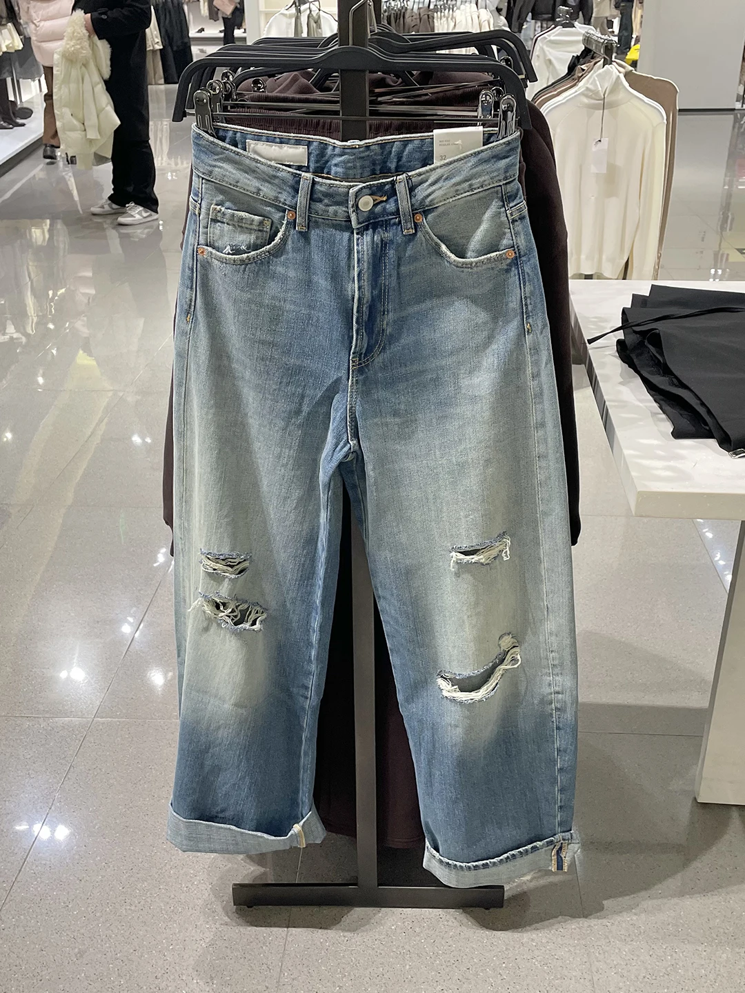 

Spring New Fashion Women's Loose Wide Leg Jeans Destroyed Decorative Cuffed Denim Pants Casual Boyfriend Style Natural Waist