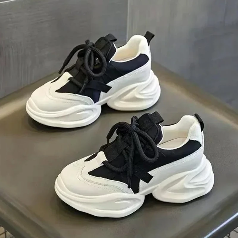 

Повседневные дышащие кроссовки для женщин, спортивная обувь на шнуровке, увеличивающая рост, удобные кроссовки на мягкой подошве, кроссовки на платформе