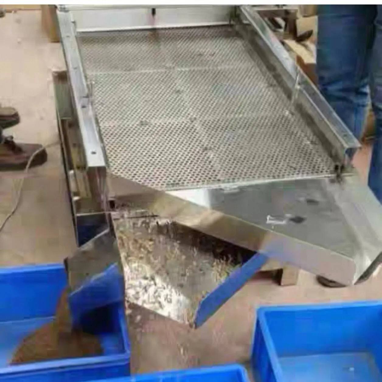 

Высокоэффективный линейный вибрационный экран с тонким просеиванием