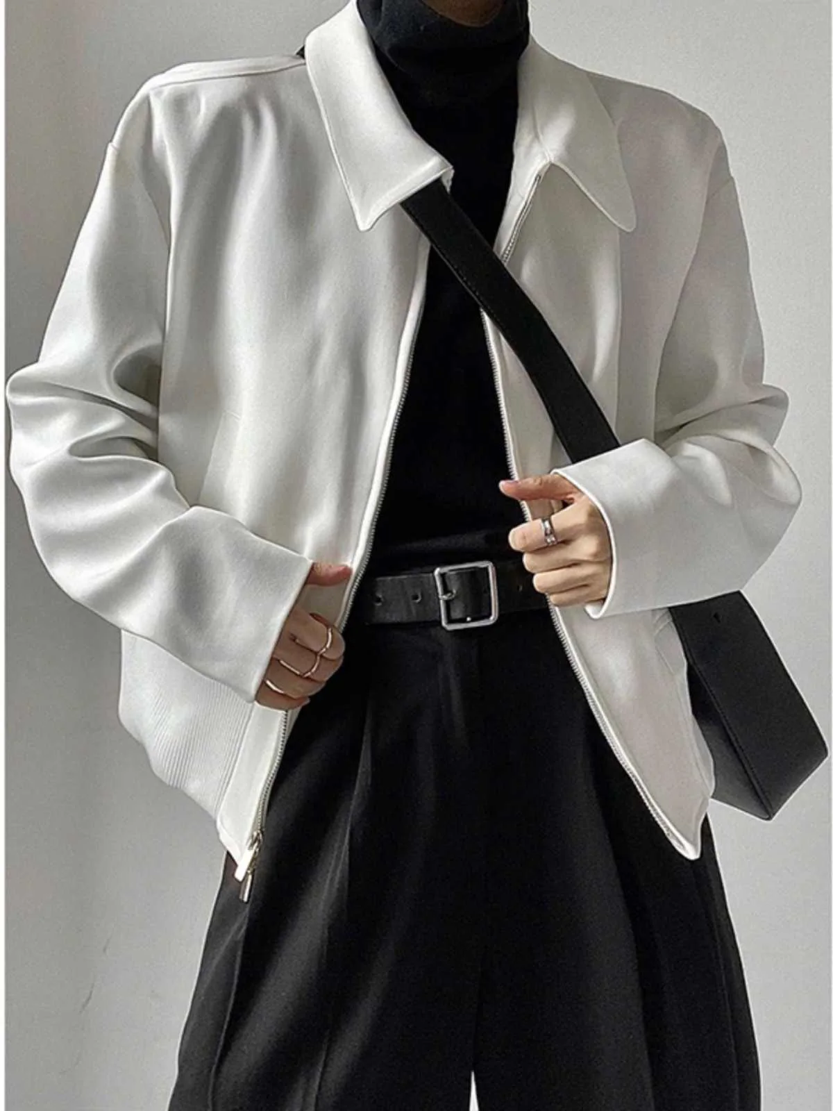 

Белый мужской джет Cleanfit Autumn Tailored ort Adstrative Baseball Sle Light Maturi American Baseball orm