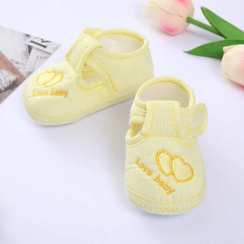 Bottom Cotton Shoes Anti Slip Baby Sneakers 0-1Year Kids First Walkers Heart Embroidery Spring Autumn Children Soft Soled Shoes