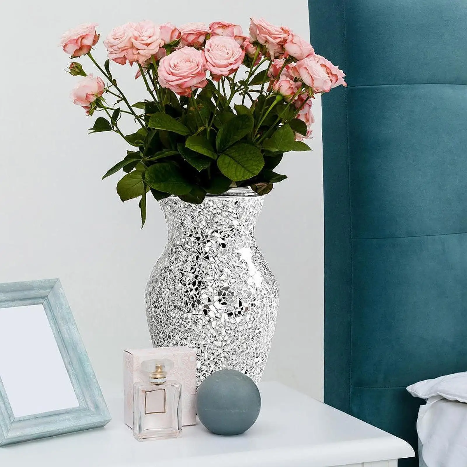 

Handmade Glass Bud Vase Wedding Centerpiece Glass Decorative Vase for Home Office Living Room Kitchen Flower Arrangement