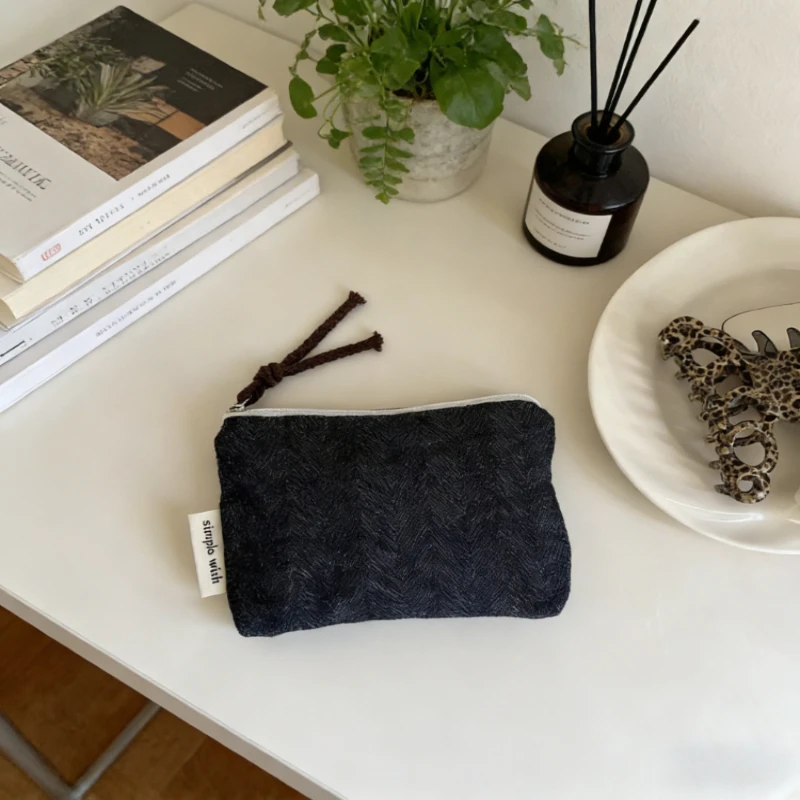 

Новая Изысканная Винтажная Нишевая Джинсовая Холщовая Кошелек-Монетница на Молнии, Миниатюрная Сумочка для Хранения Помады и Наушников для Ежедневного Использования Женщинами