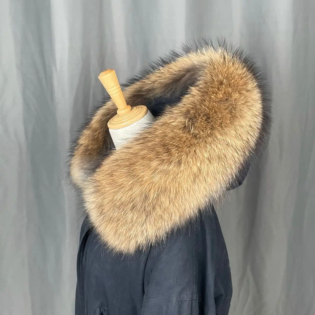 A Real Raccoon Fur Collar Womens Natural Fur Gray Collar Real Fur Shawl Raccoon collar Fur Scraves Raccoon Fur