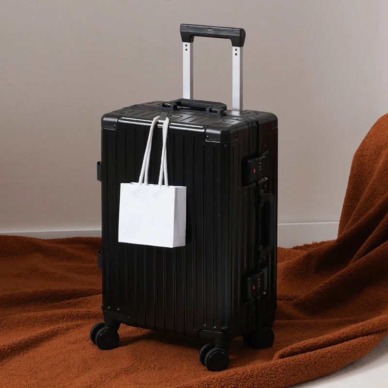 حقيبة سفر بإطار من الألومنيوم كبيرة الحجم مع حامل أكواب حقيبة أمتعة بعجلات مع صندوق صعود بعجلات للأمتعة