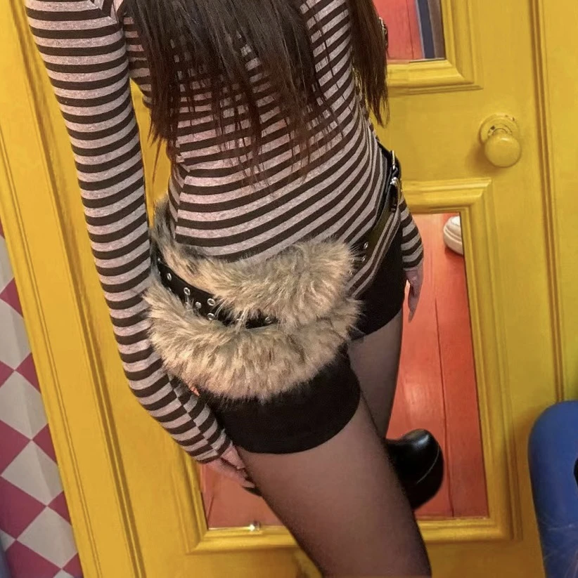 Punk PU Studded Fur Belt Y2k Vintage Faux Fur Rhinestone Patchwork Belt Metal Plush Waist Chain Furry Waistband Jeans Belts