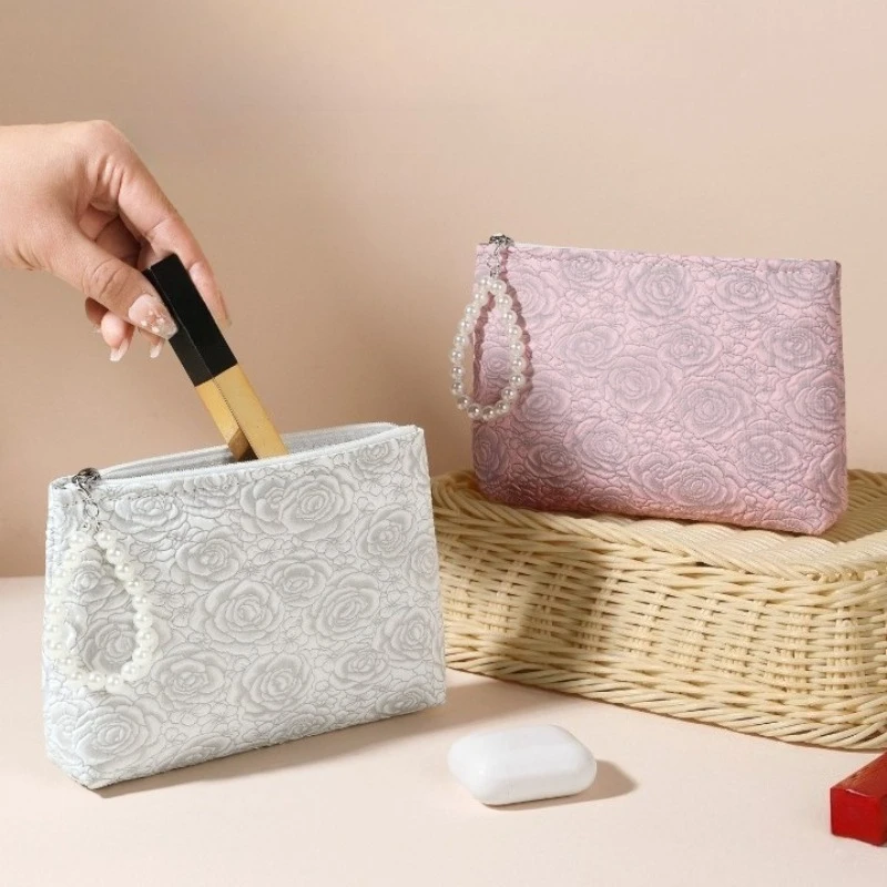novo-pequeno-saco-de-maquiagem-para-mulheres-moda-viagem-saco-de-cosmeticos-meninas-compoem-organizador-portatil-bonito-flores-bolsa-de-maquiagem
