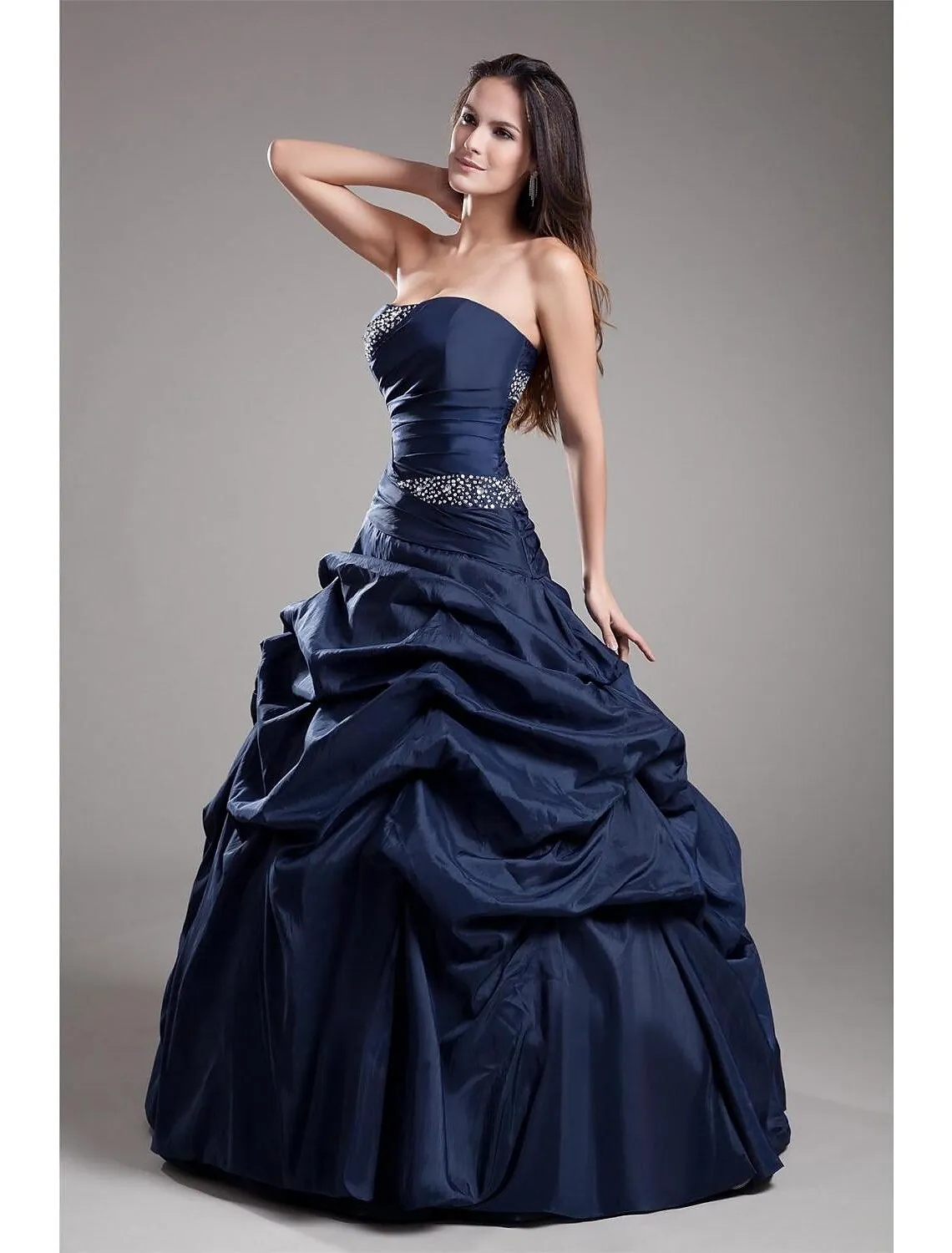 Ballkleid elegantes Kleid Quince anera Prom bodenlangen träger losen ärmellosen Taft mit Kristallen Tier Vestidos de 15 Años 2024