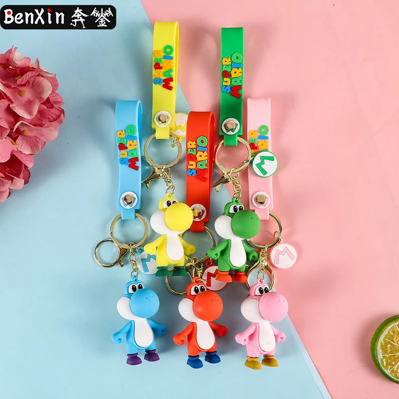 

Miniso car key chains, mini statue pendants, exquisite couple bag key chains, ring gifts and accessories