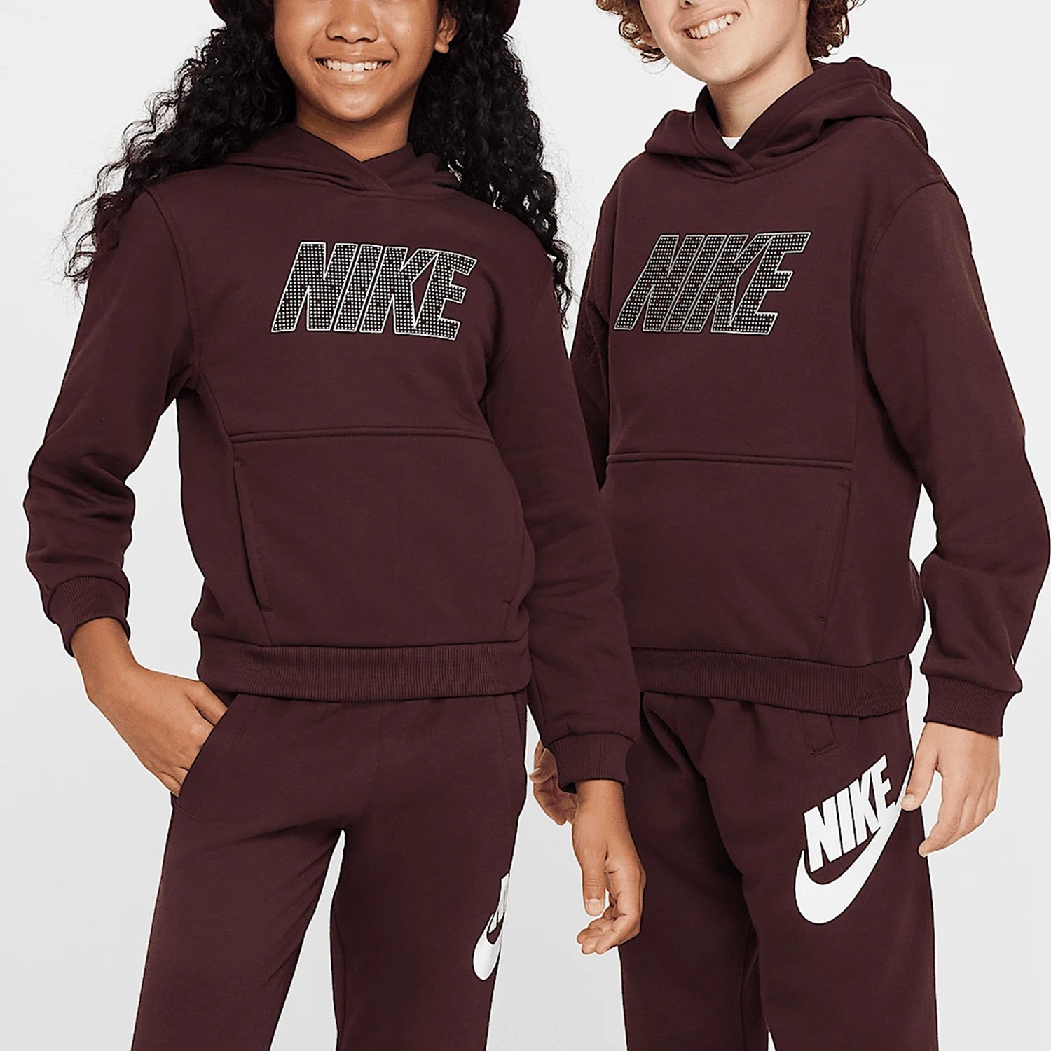 

Оригинальная детская толстовка Nike Sportswear Club с капюшоном и длинными рукавами HF4226-652