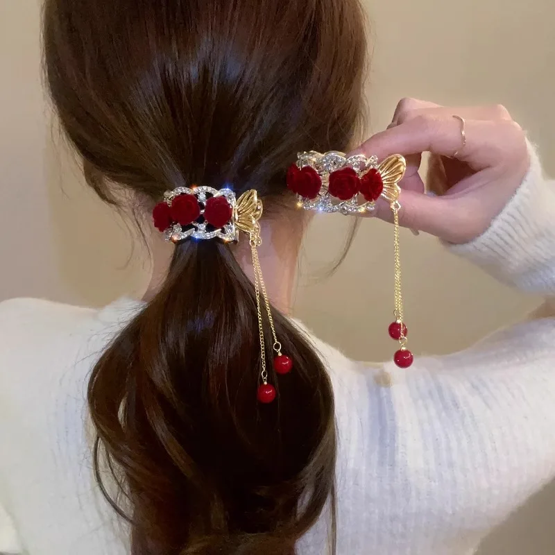 Impugnatura per capelli a farfalla rosa rossa da 4 cm Clip per capelli elegante Clip per squalo in metallo Clip superiore Accessori per capelli con