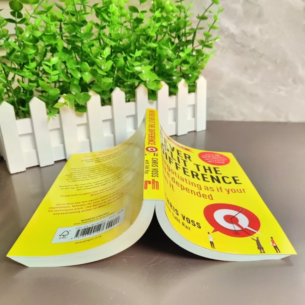 Split the Difference English Book Business Negotiation Communication Skill Self Help Non Fiction Personal Growth Reading Book