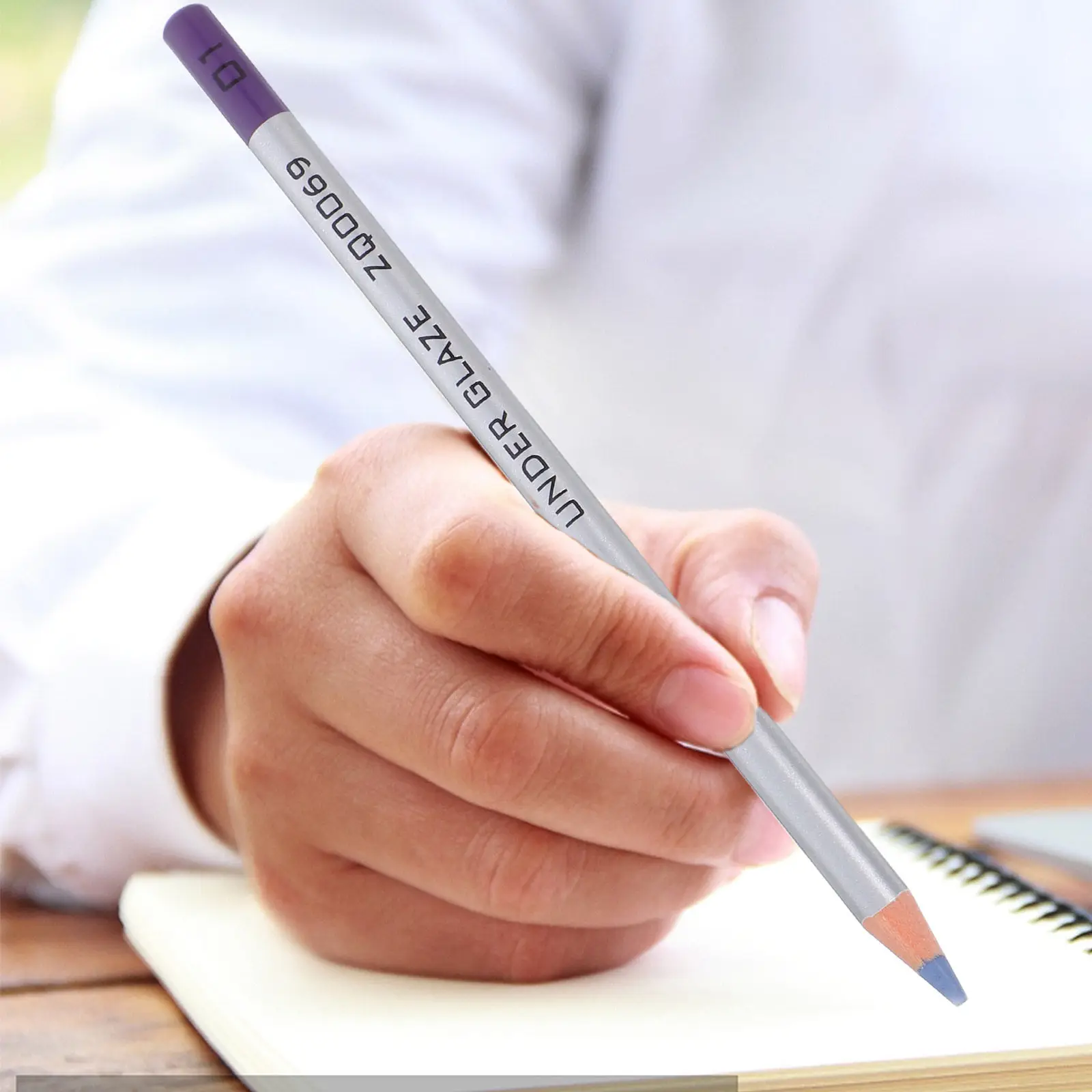 

Прецизионный керамический карандаш для декорирования гончарных изделий: насыщенные цвета, сохраняющие яркость после обжига