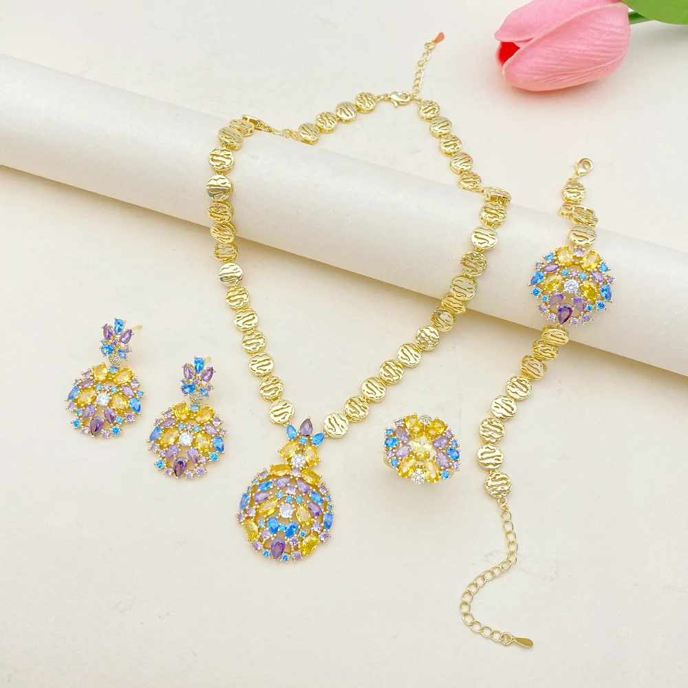 

Женский универсальный браслет Flora для повседневного использования и свиданий из 4 предметов с позолоченным латунным цирконием, кольцо, ожерелье, серьги, комплект