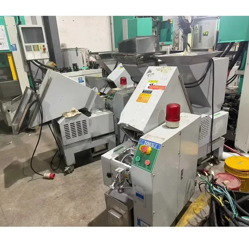 Medium Speed Plastic Crusher High Efficiency Low Cost Second Hand Industrial Shredder for Recycling Waste Material