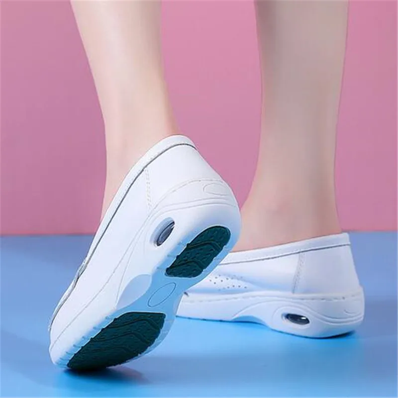 Women White Nurse Shoes Soft Sole Genuine Leather Female Slip-on Ballet Footwear Nurse Work Loafers High Quality Plus Size 34-40