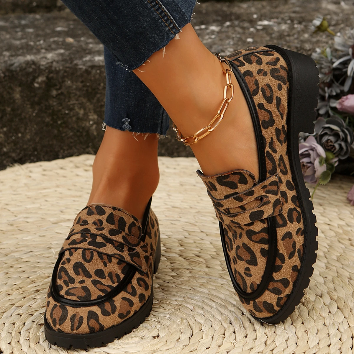 Women Sneakers Fashion Leopard Patchwork Slip-on Loafers Shoes Women Chunky Heel Platform New Casual Plus Size Sneakers Women