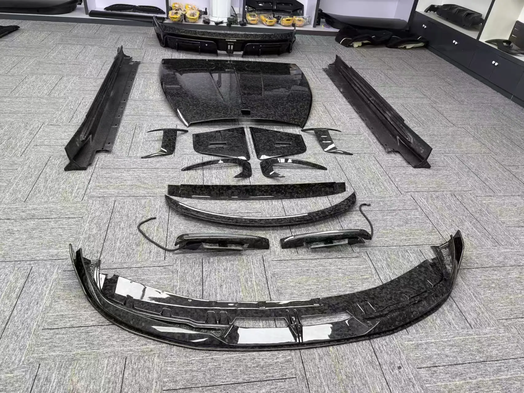 For Rolls-Royce Spectre Upgrade MSY Dry Carbon Fiber Front Lip Skirt Rear Diffuser Spoiler Hood Body Kit