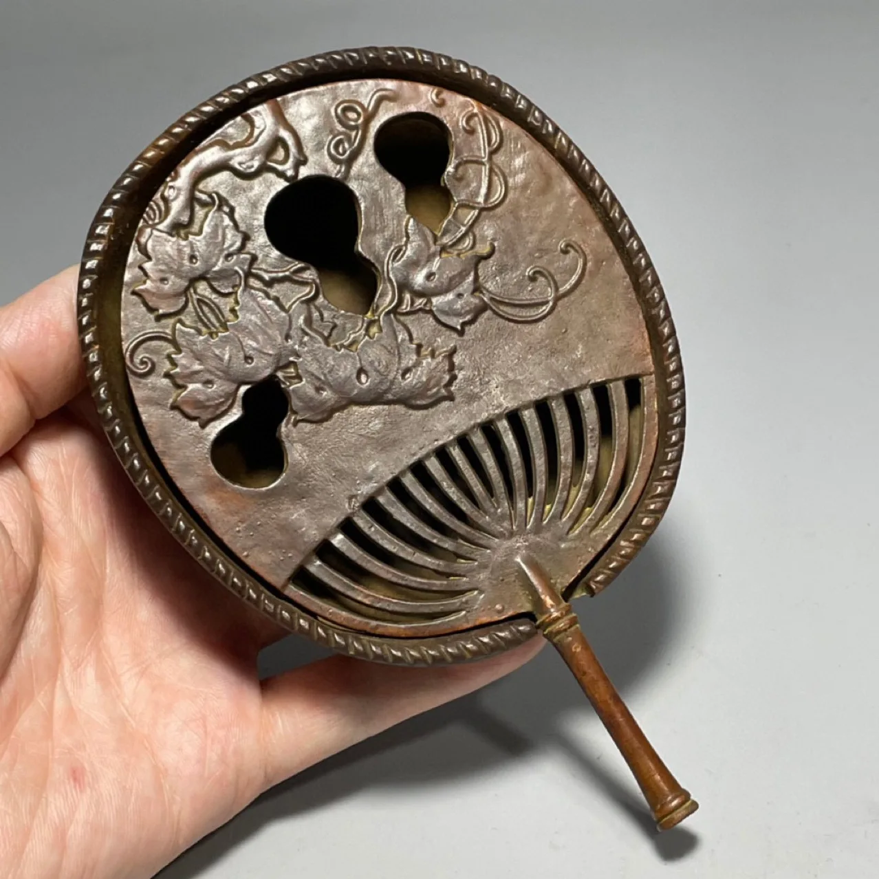 

Antique Copper Palm-Leaf Fan Incense Burner Ornaments Retro Incense Coil Burner Tower Aroma Burner Study Office Tea R