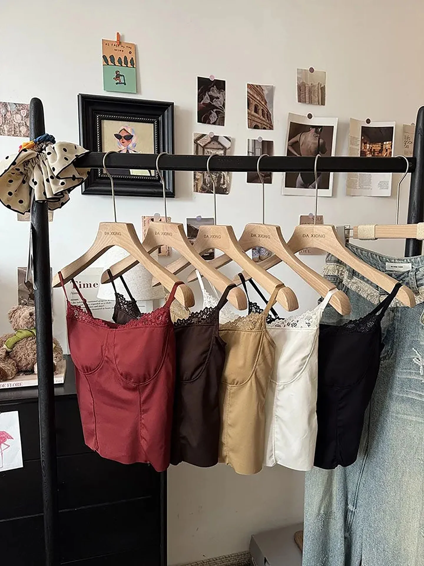 Ele الدانتيل تقليم مربوط تانك القمم المرأة سليم صالح Faionable تسليط الضوء على الجسم القرد ربيع 2026 جديد Sle تنوعا