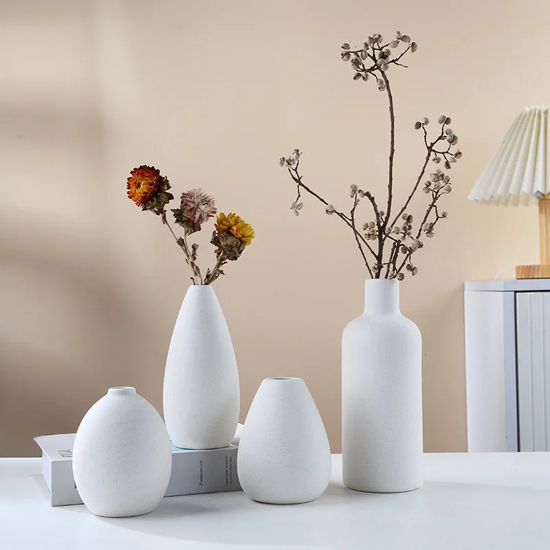 High Necked Flower Four Piece Set, Simple Ceramic Vase, Home Decoration Ornament, White and Black Decorative Handicraft Vase