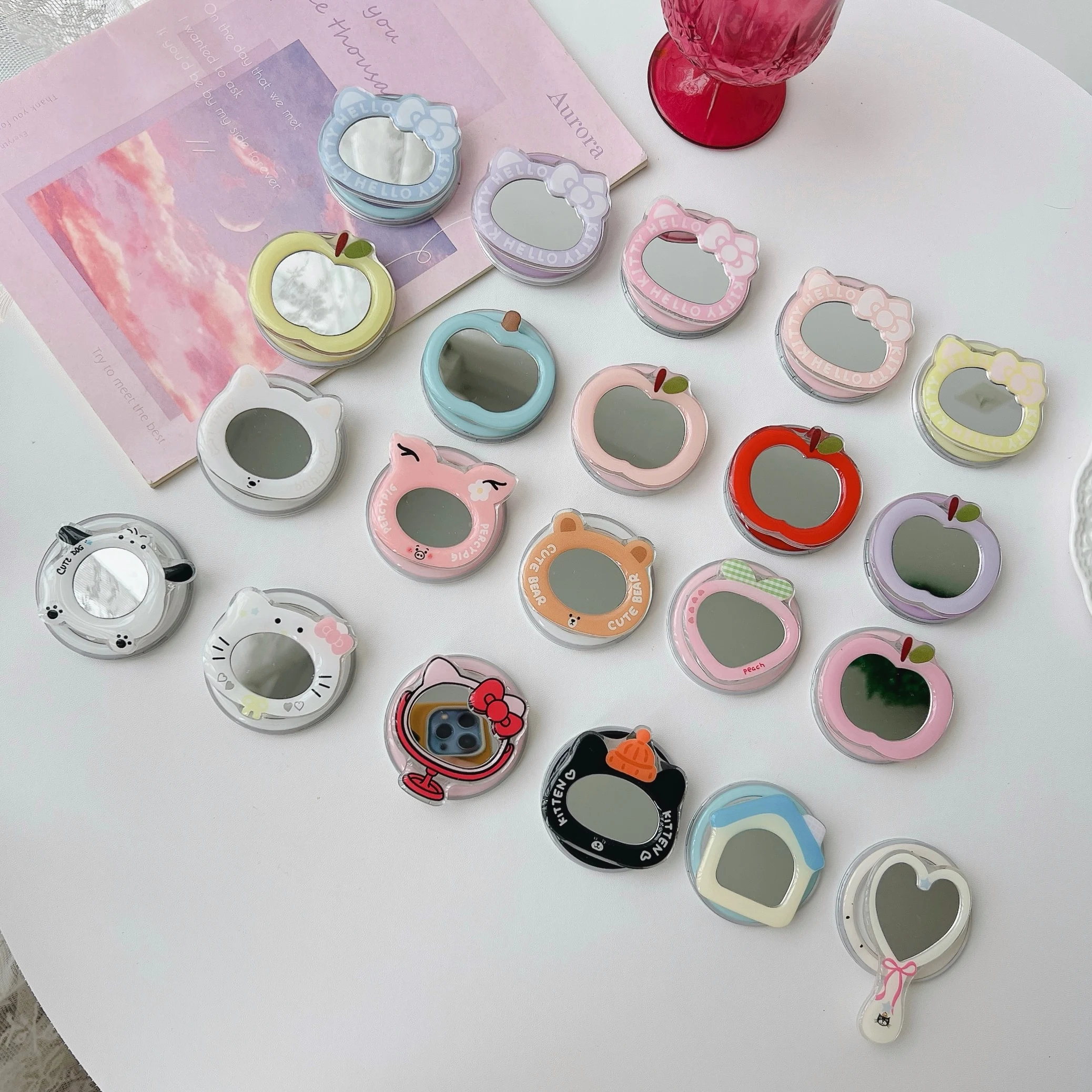 

Милая мультяшная магнитная складная ручка для телефона с зеркалом для IPhone Magsafe Samsung Redmi INS, новый карманный держатель-подставка