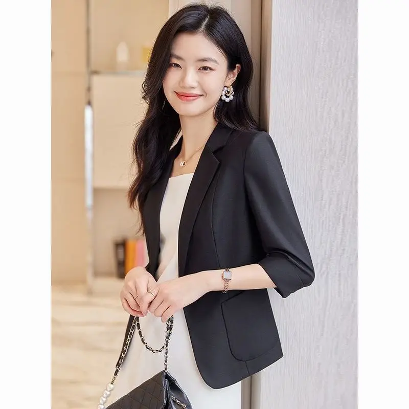 بدلة نسائية من الكتان Jaet 2025 جديدة رفيعة Seven-Sve معطف غير رسمي عالي الجودة بأزرار تفاصيل الإنتاج الصيني