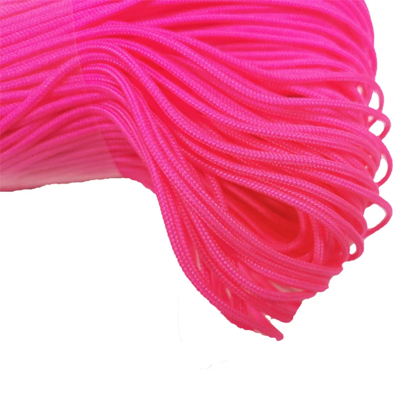 Détail de la paracorde rose