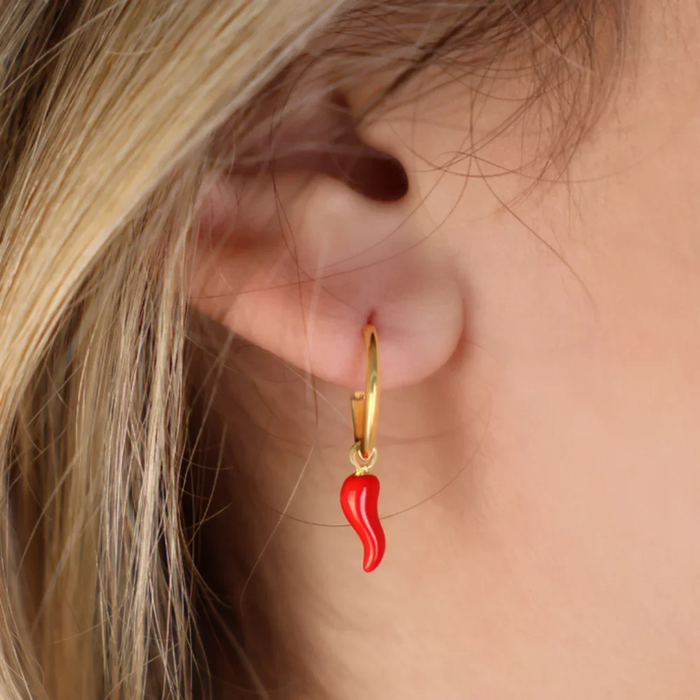 Pendientes de aro con Piercing de pimienta roja para mujer, aretes colgantes bonitos con goteo de aceite de Color dorado, conjunto de joyería de moda