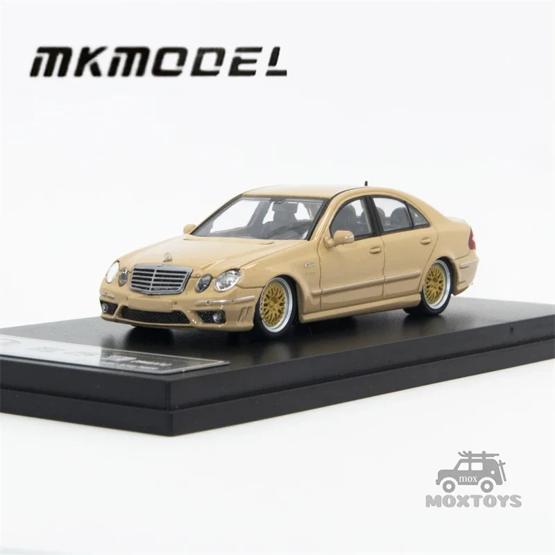 MK MODEL 1:64 MB E63 Lowride Desert yellow Diecast Model Car