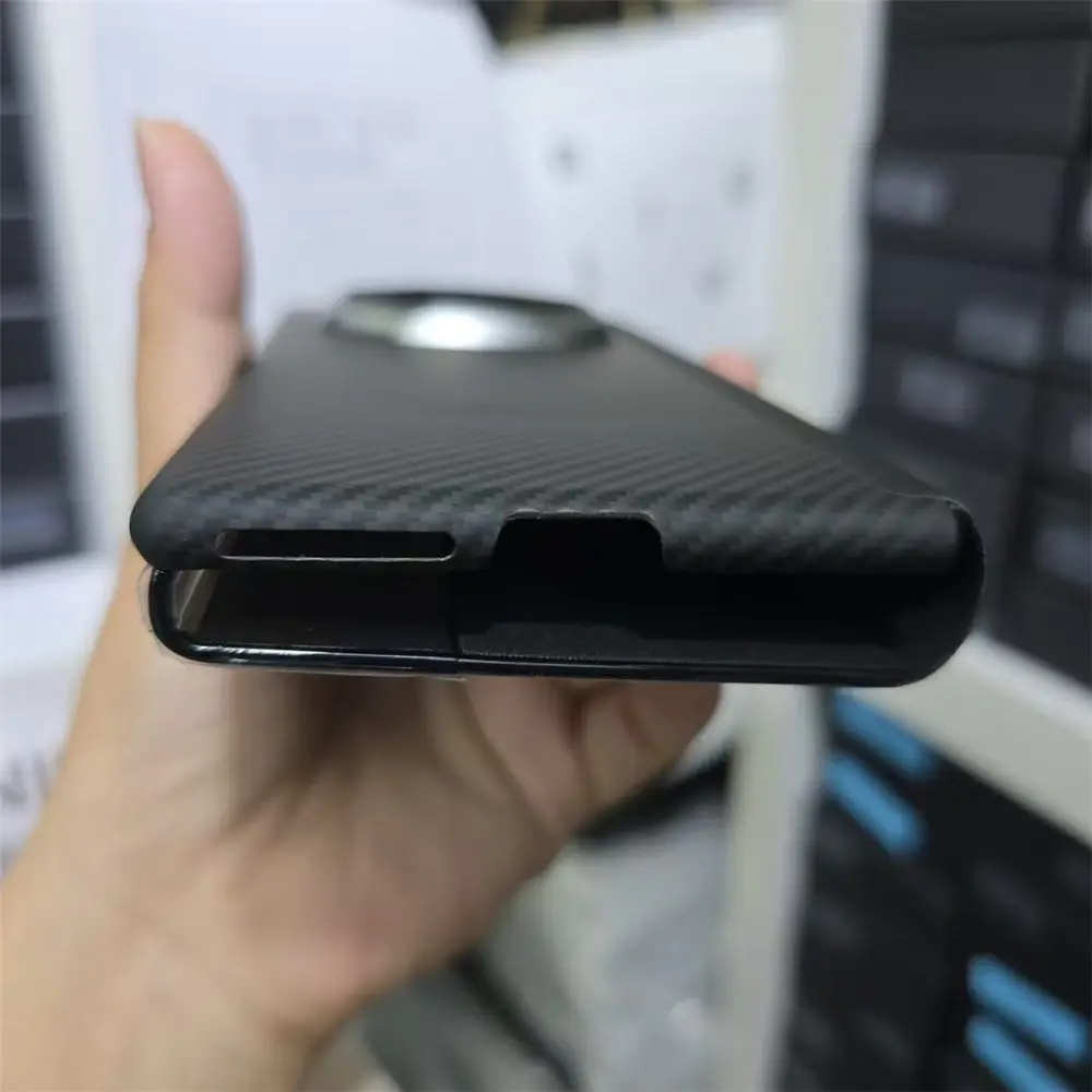 Магнитный чехол из настоящего арамидного углеродного волокна для Huawei Mate XT Magsafe с петлей, полное покрытие