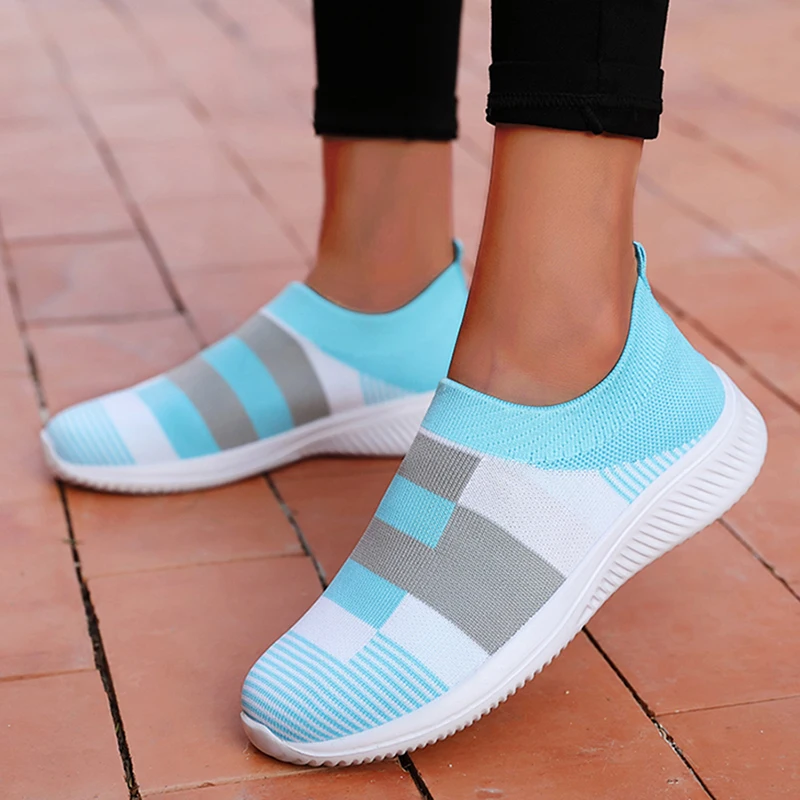 Fashion Casual Shoes Sneakers For Women 2024 New Plus Size Trainers Women Sneakers Slip On Sock Woman Shoes Ladies Flat Shoes